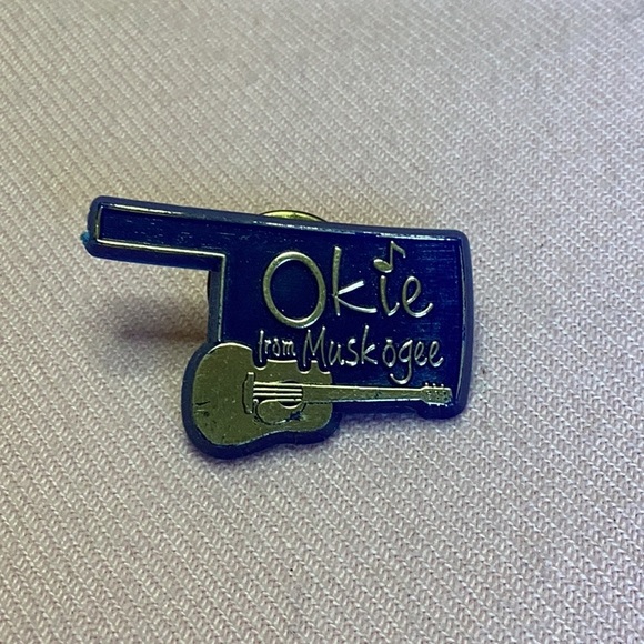 FINAL SALE PRICE Purple Clamp Bracelet & Pin Lot - Picture 4 of 7